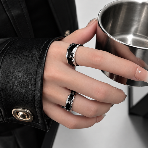 Goth Thorns Black Silver Color Ring